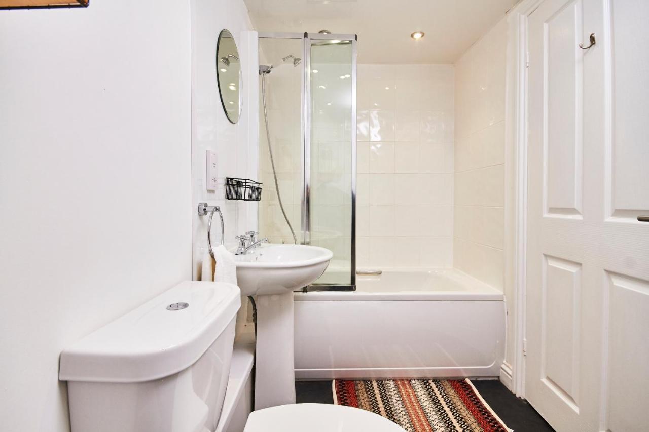 Newcastle Treasure - Sleeps 4 - Lower Ground Floor Ngoại thất bức ảnh